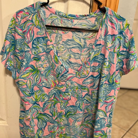 Lilly Pulitzer Tops - Lilly Pulitzer XXl tshirt